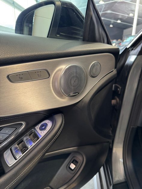 MERCEDES CLASSE C 200 HYBRIDE CABRIOLET AMG LINE COCKPIT