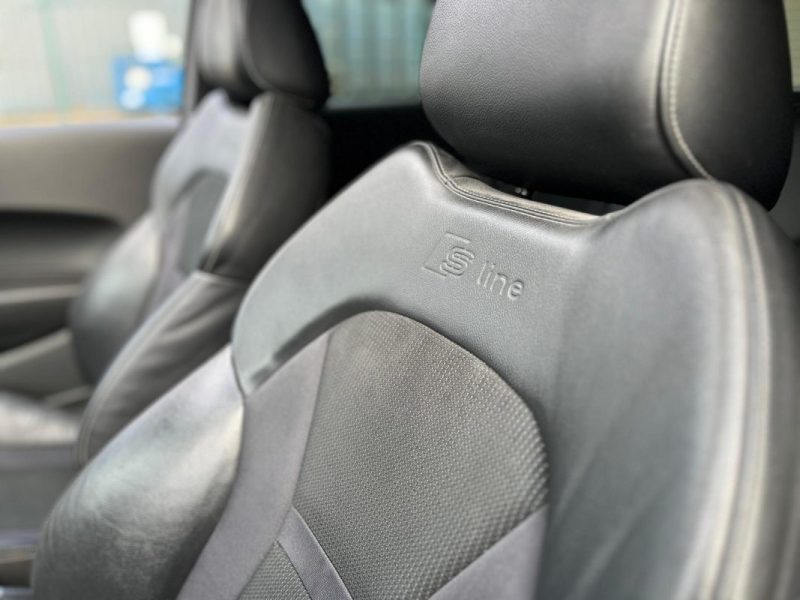 AUDI A1 1.6 TDI 105CH FAP S-LINE