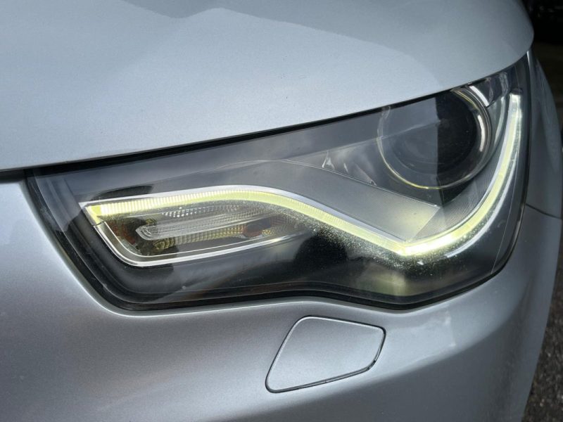 AUDI A1 1.6 TDI 105CH FAP S-LINE