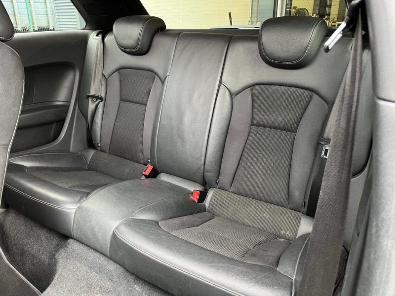 AUDI A1 1.6 TDI 105CH FAP S-LINE