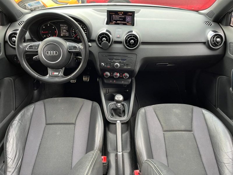 AUDI A1 1.6 TDI 105CH FAP S-LINE