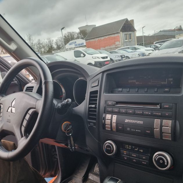 MITSUBISHI PAJERO 3.2 DI-D 170 INTENSE AT 2009