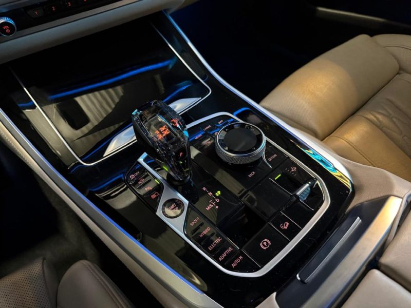 BMW X5 45E M SPORT XDRIVE 394 ch / TOIT OUVRANT + SHADOW LINE + CAMERA 360/ 