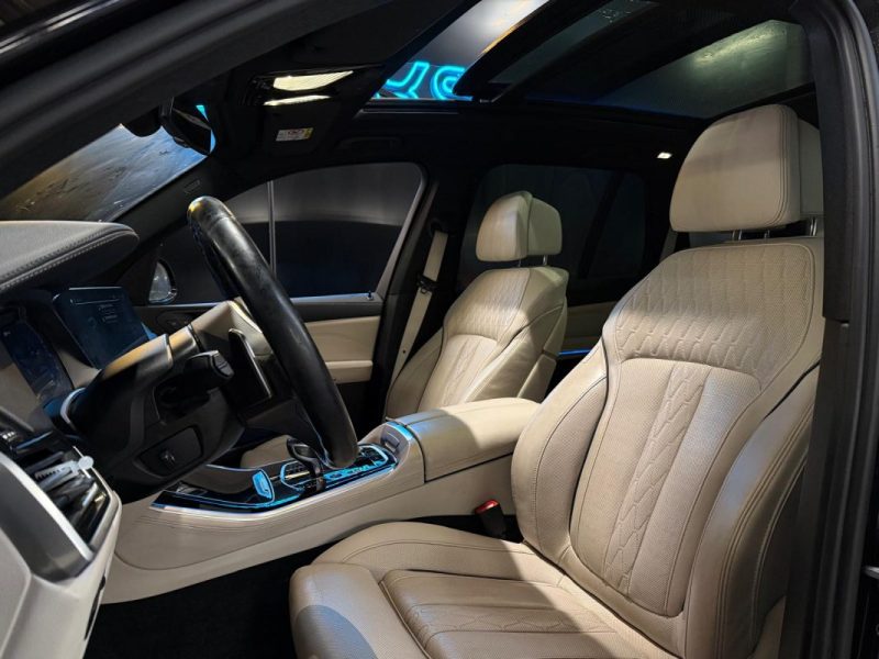 BMW X5 45E M SPORT XDRIVE 394 ch / TOIT OUVRANT + SHADOW LINE + CAMERA 360/ 