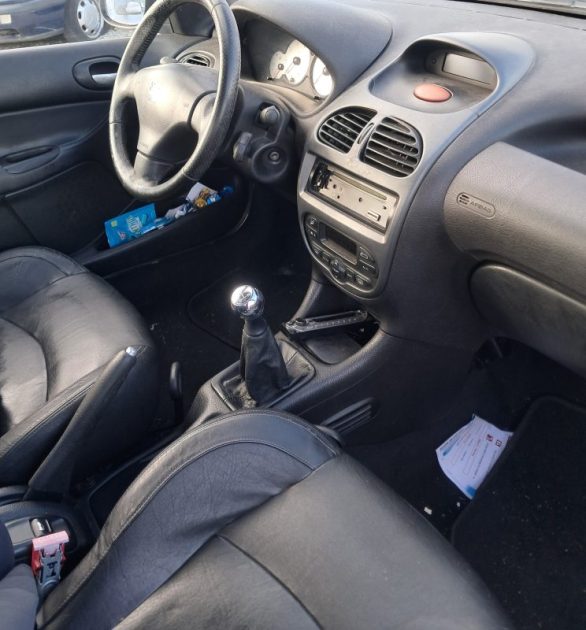PEUGEOT 206 CC 2.0 16V 136cv 154000km 2002