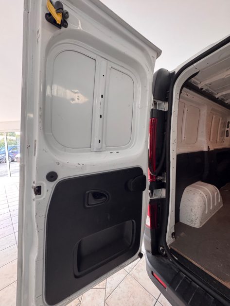 OPEL VIVARO 1.6 CDTI 120 CH – L1H1 – Chaine de distribution – 86 000 KM – GARANTIE 12 MOIS -Attelage