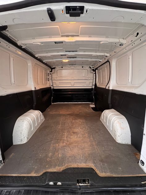 OPEL VIVARO 1.6 CDTI 120 CH – L1H1 – Chaine de distribution – 86 000 KM – GARANTIE 12 MOIS -Attelage