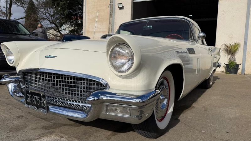 FORD THUNDERBIRD 1957 THUNDERBIRD + Hardtop