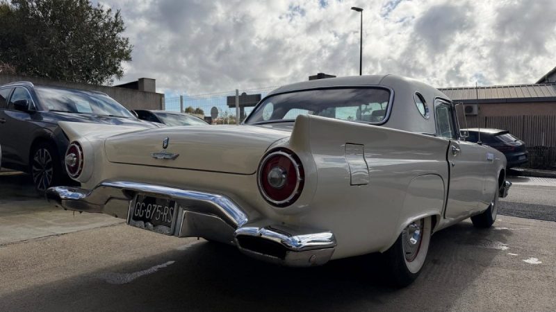 FORD THUNDERBIRD 1957 THUNDERBIRD + Hardtop