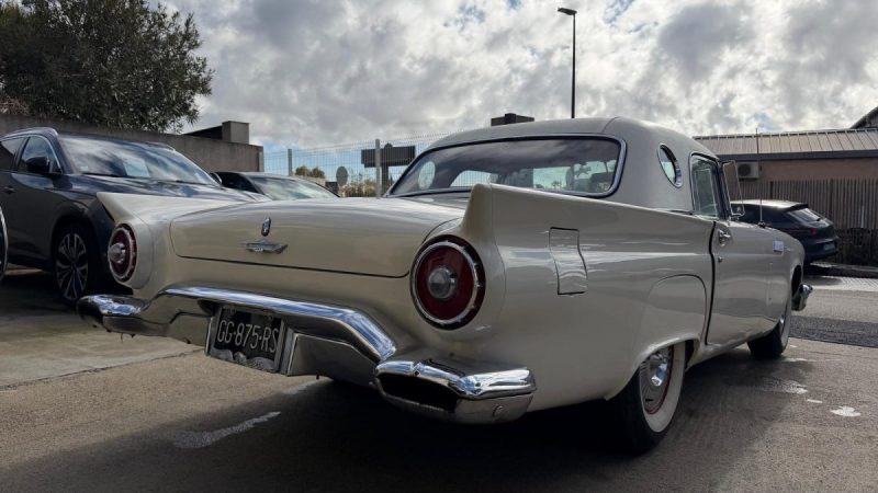 FORD THUNDERBIRD 1957 THUNDERBIRD + Hardtop