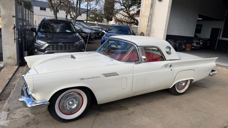 FORD THUNDERBIRD 1957 THUNDERBIRD + Hardtop