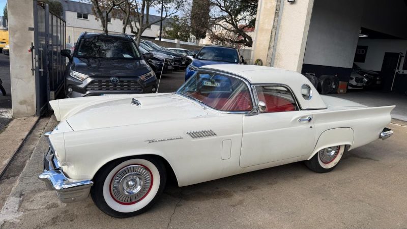 FORD THUNDERBIRD 1957 THUNDERBIRD + Hardtop