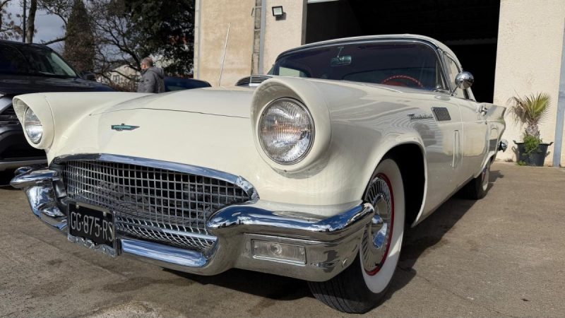 FORD THUNDERBIRD 1957 THUNDERBIRD + Hardtop