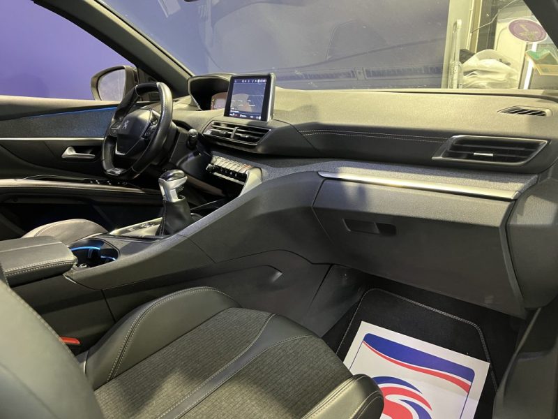 PEUGEOT 3008 GT LINE 1.2 PURETECH 130CH / DISTRIBUTION RÉCENTE / 1ÈRE MAIN