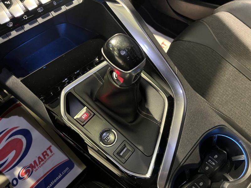 PEUGEOT 3008 GT LINE 1.2 PURETECH 130CH / DISTRIBUTION RÉCENTE / 1ÈRE MAIN