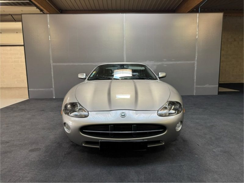 JAGUAR XK8 COUPE 4.2 305 BVA SPIRIT OF LEGENDS PACK CARBON 2005