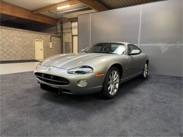 JAGUAR XK8 COUPE 4.2 305 BVA SPIRIT OF LEGENDS PACK CARBON 2005