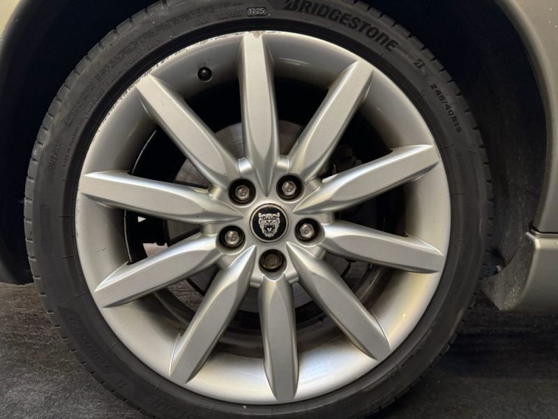 JAGUAR XK8 COUPE 4.2 305 BVA SPIRIT OF LEGENDS PACK CARBON 2005