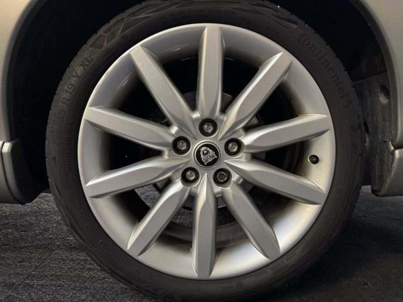 JAGUAR XK8 COUPE 4.2 305 BVA SPIRIT OF LEGENDS PACK CARBON 2005