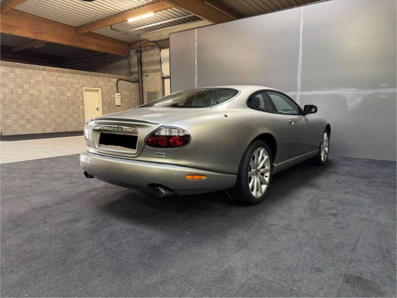 JAGUAR XK8 COUPE 4.2 305 BVA SPIRIT OF LEGENDS PACK CARBON 2005