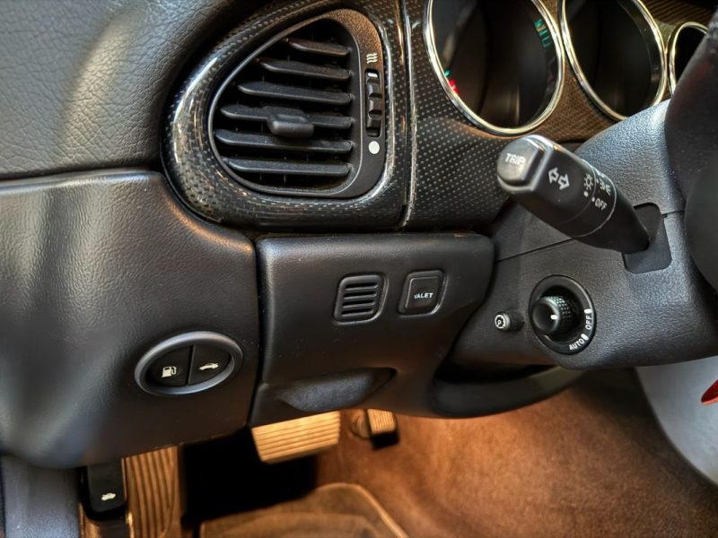 JAGUAR XK8 COUPE 4.2 305 BVA SPIRIT OF LEGENDS PACK CARBON 2005