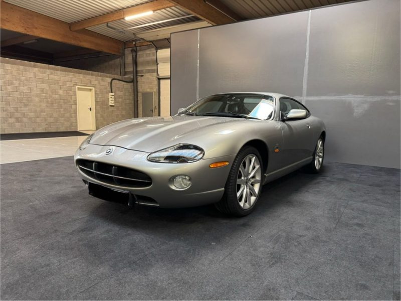 JAGUAR XK8 COUPE 4.2 305 BVA SPIRIT OF LEGENDS PACK CARBON 2005