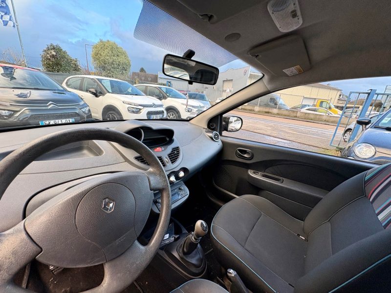 RENAULT TWINGO II 1.2 16V 75CH  2013