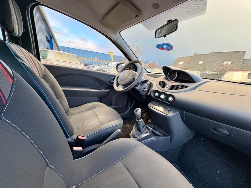 RENAULT TWINGO II 1.2 16V 75CH  2013