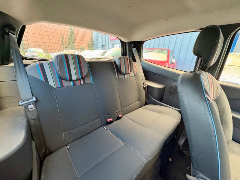 RENAULT TWINGO II 1.2 16V 75CH  2013