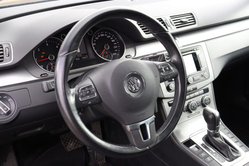 VOLKSWAGEN PASSAT VARIANT  2.0 TDI 140ch DSG BlueMotion Confortline