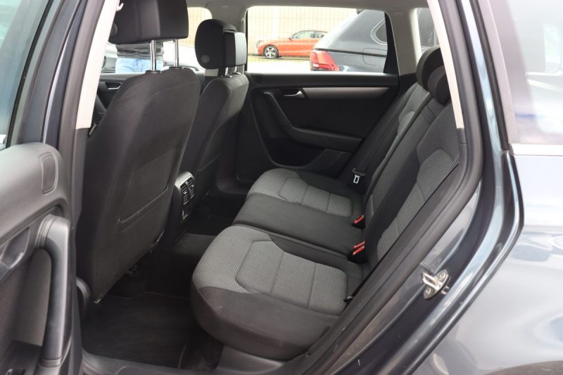 VOLKSWAGEN PASSAT VARIANT  2.0 TDI 140ch DSG BlueMotion Confortline