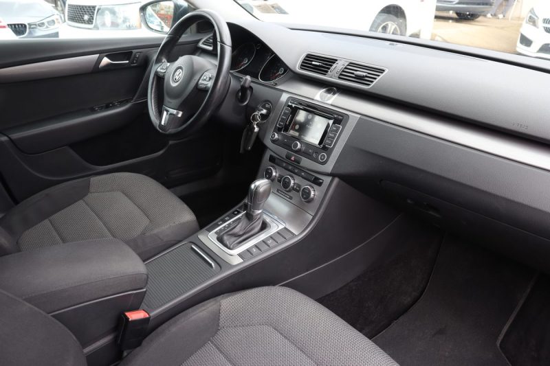 VOLKSWAGEN PASSAT VARIANT  2.0 TDI 140ch DSG BlueMotion Confortline