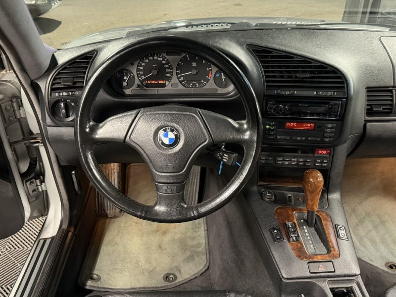 BMW SERIE 3 E36 COUPE 328 i 2.8 i 193 Cv BOITE AUTO CUIR TOIT OUVRANT ORIGINE FRANCE - Garantie 1 an