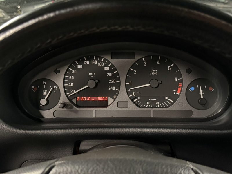 BMW SERIE 3 E36 COUPE 328 i 2.8 i 193 Cv BOITE AUTO CUIR TOIT OUVRANT ORIGINE FRANCE - Garantie 1 an