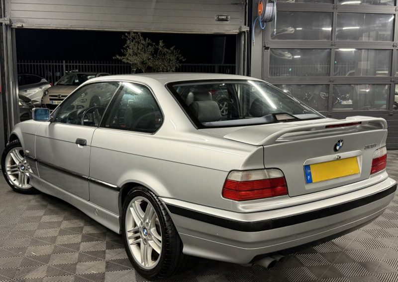 BMW SERIE 3 E36 COUPE 328 i 2.8 i 193 Cv BOITE AUTO CUIR TOIT OUVRANT ORIGINE FRANCE - Garantie 1 an