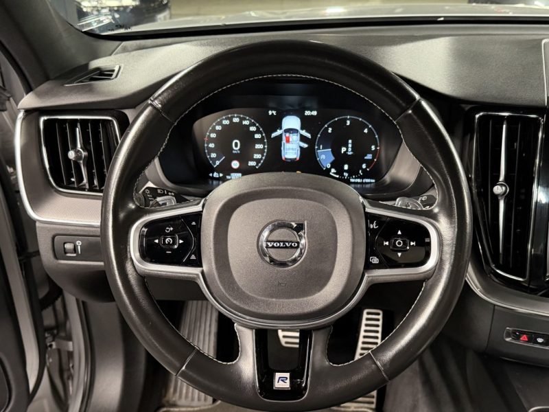 VOLVO XC60 II B4 R-DESIGN 2.0 TDi Mild Hybrid 197 Cv 4x4 BVA8 1ERE MAIN ATTELAGE - GARANTIE 1 AN
