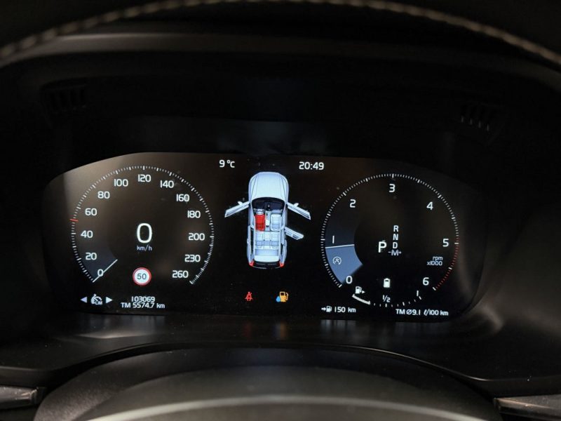 VOLVO XC60 II B4 R-DESIGN 2.0 TDi Mild Hybrid 197 Cv 4x4 BVA8 1ERE MAIN ATTELAGE - GARANTIE 1 AN