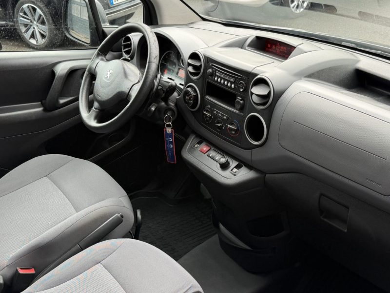 PEUGEOT PARTNER II 1.6 E HDI 90 Cv BOITE AUTOMATIQUE / 3 PLACES CRIT AIR 2 - GARANTIE 1 AN