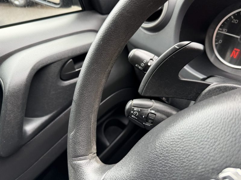 PEUGEOT PARTNER II 1.6 E HDI 90 Cv BOITE AUTOMATIQUE / 3 PLACES CRIT AIR 2 - GARANTIE 1 AN