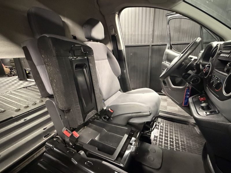 PEUGEOT PARTNER II 1.6 E HDI 90 Cv BOITE AUTOMATIQUE / 3 PLACES CRIT AIR 2 - GARANTIE 1 AN