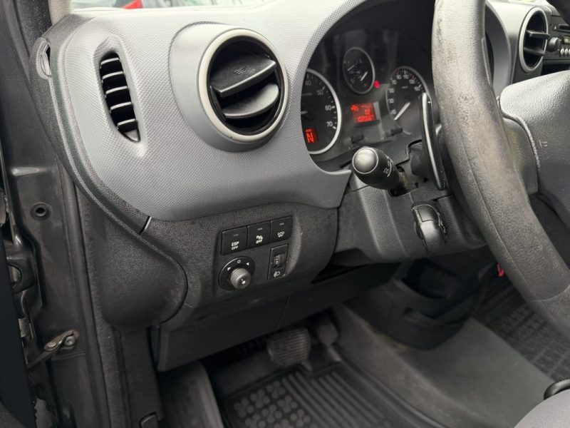 PEUGEOT PARTNER II 1.6 E HDI 90 Cv BOITE AUTOMATIQUE / 3 PLACES CRIT AIR 2 - GARANTIE 1 AN
