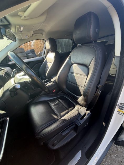 JAGUAR F-PACE 20D PURE 2018 - 56 102Kms - BVA - Premier Main - Suivit JAGUAR