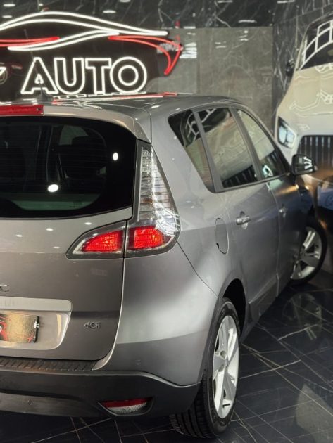 RENAULT SCENICIII 1.5 DCI 110CH LIFE 2014