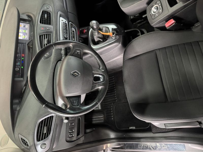 RENAULT SCENICIII 1.5 DCI 110CH LIFE 2014