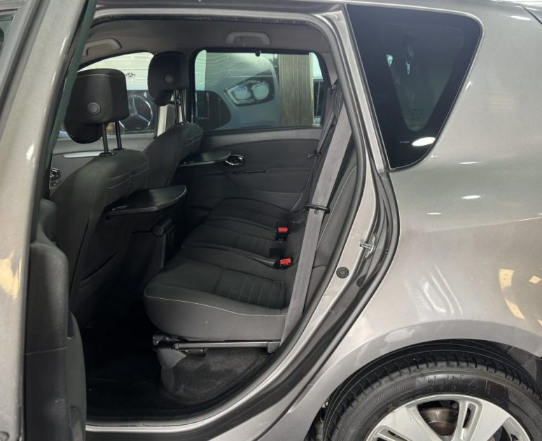 RENAULT SCENICIII 1.5 DCI 110CH LIFE 2014