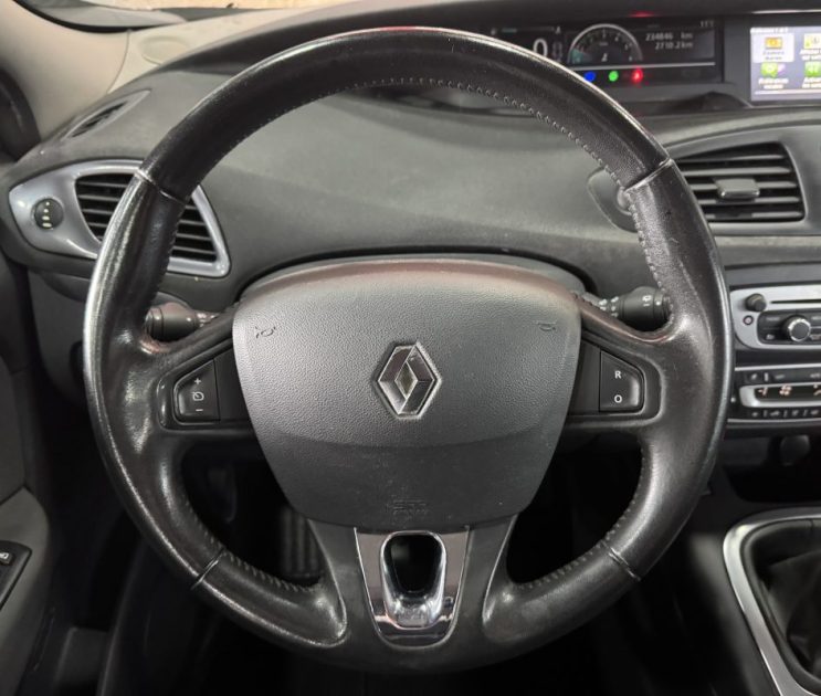 RENAULT SCENICIII 1.5 DCI 110CH LIFE 2014