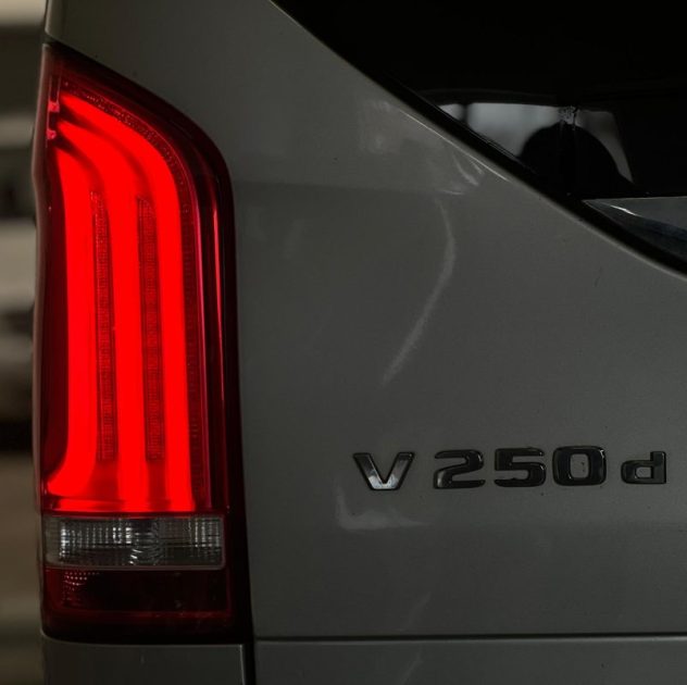 MERCEDEDS-BENZ CLASSE V 250D AVANTGARDE EDITION LONG 