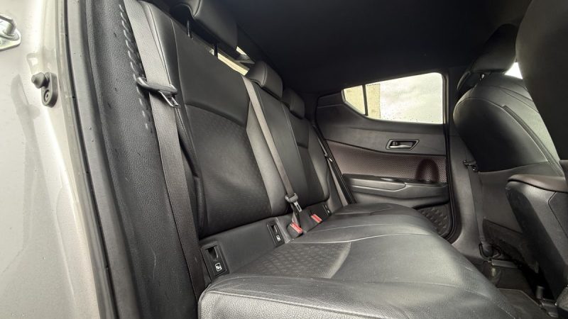 TOYOTA C-HR 122H COLLECTION 2WD 2018