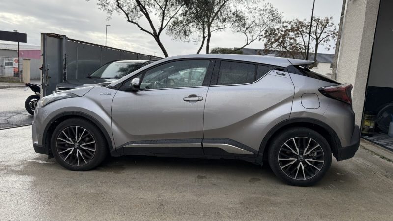 TOYOTA C-HR 122H COLLECTION 2WD 2018