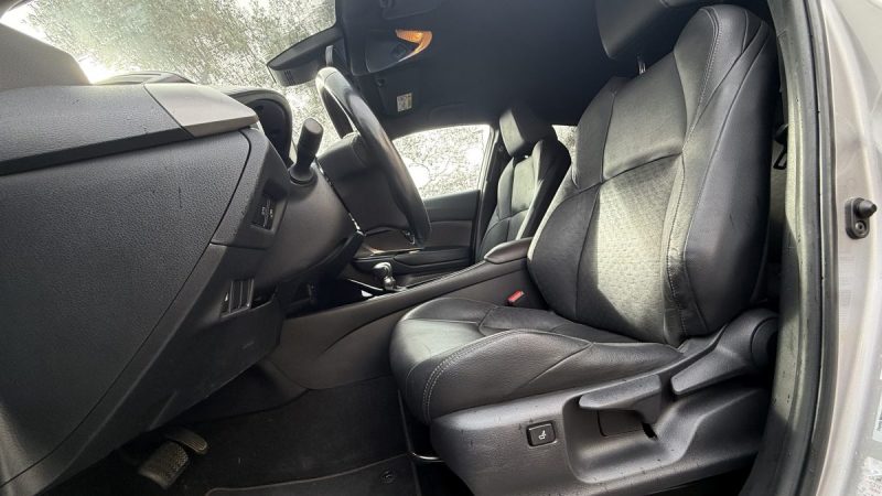 TOYOTA C-HR 122H COLLECTION 2WD 2018